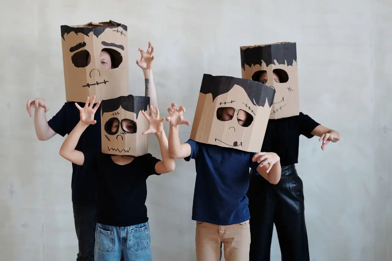 10 Juegos de Mesa Divertidos para Aprender Inglés en Familia